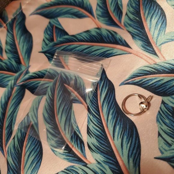 Playboy Bunny 14g Ring - Picture 5 of 6